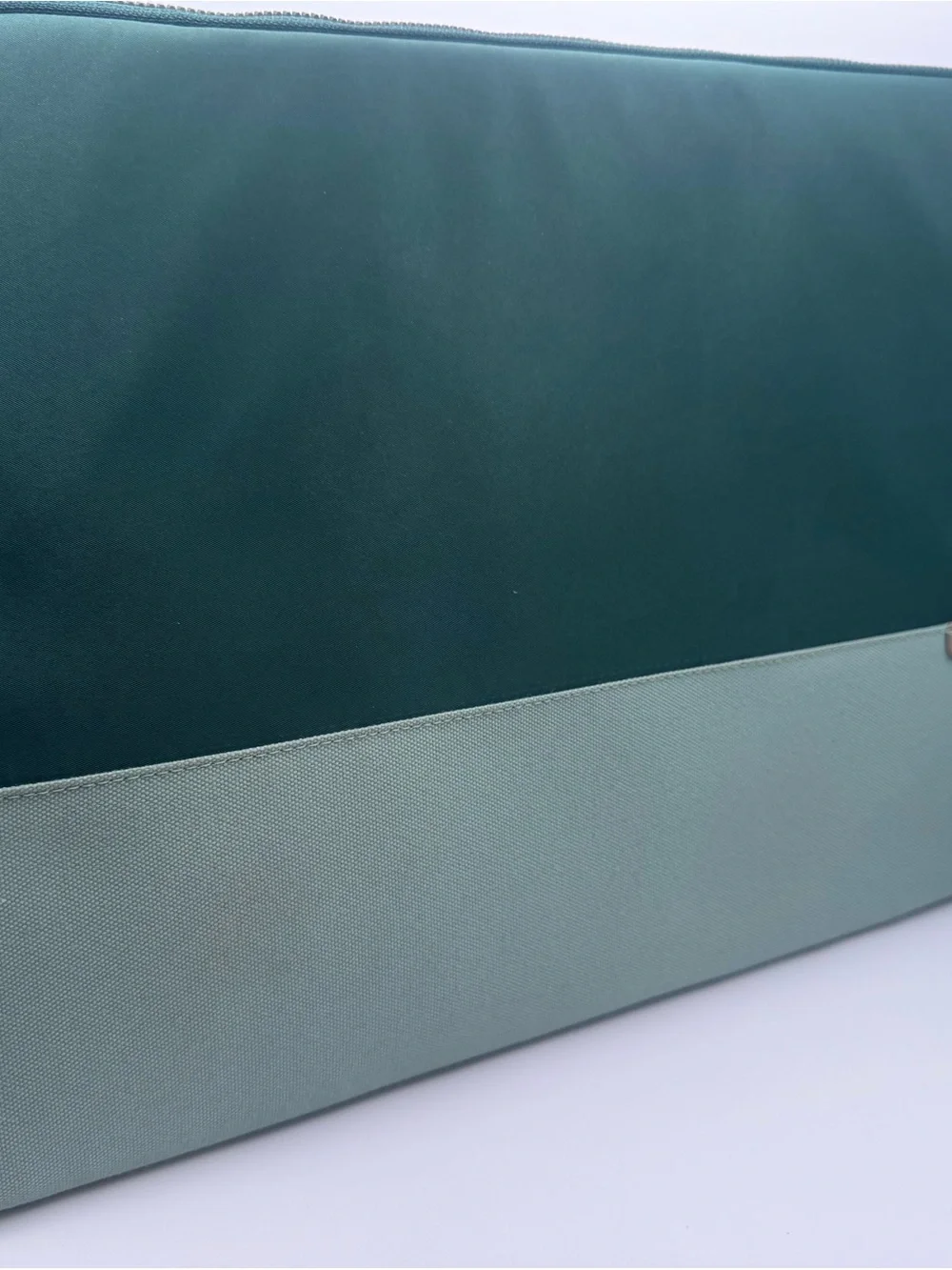STM Grace 15” Laptop Sleeve – Green | Padded Protective Case | NWT